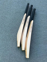Newberry Centurion players edition English willow bats