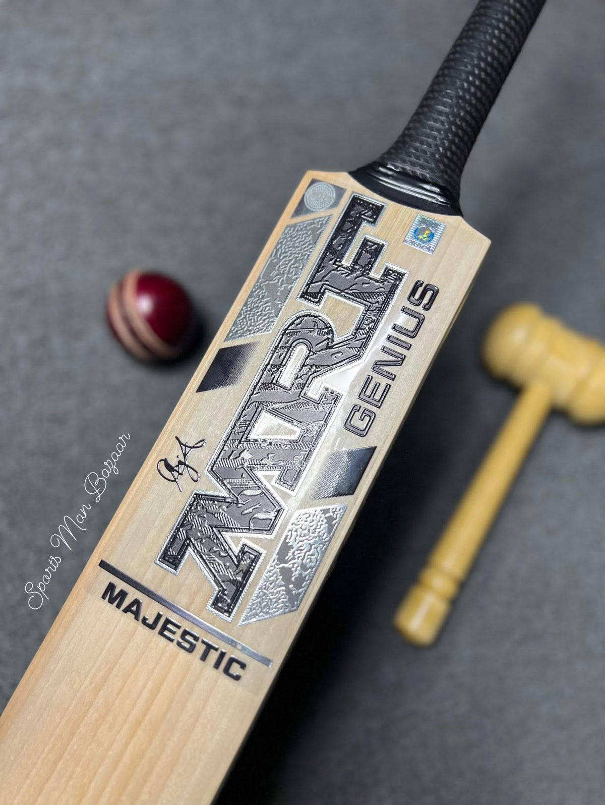 MRF Majestic Genius Edition – Grade 1 English Willow