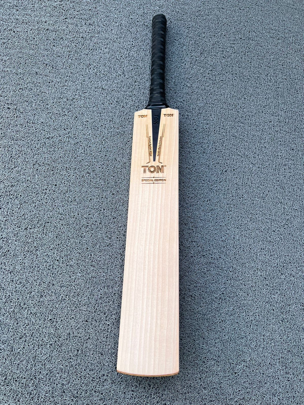 SS TON Special 2023 edition English willow grade 1 bat