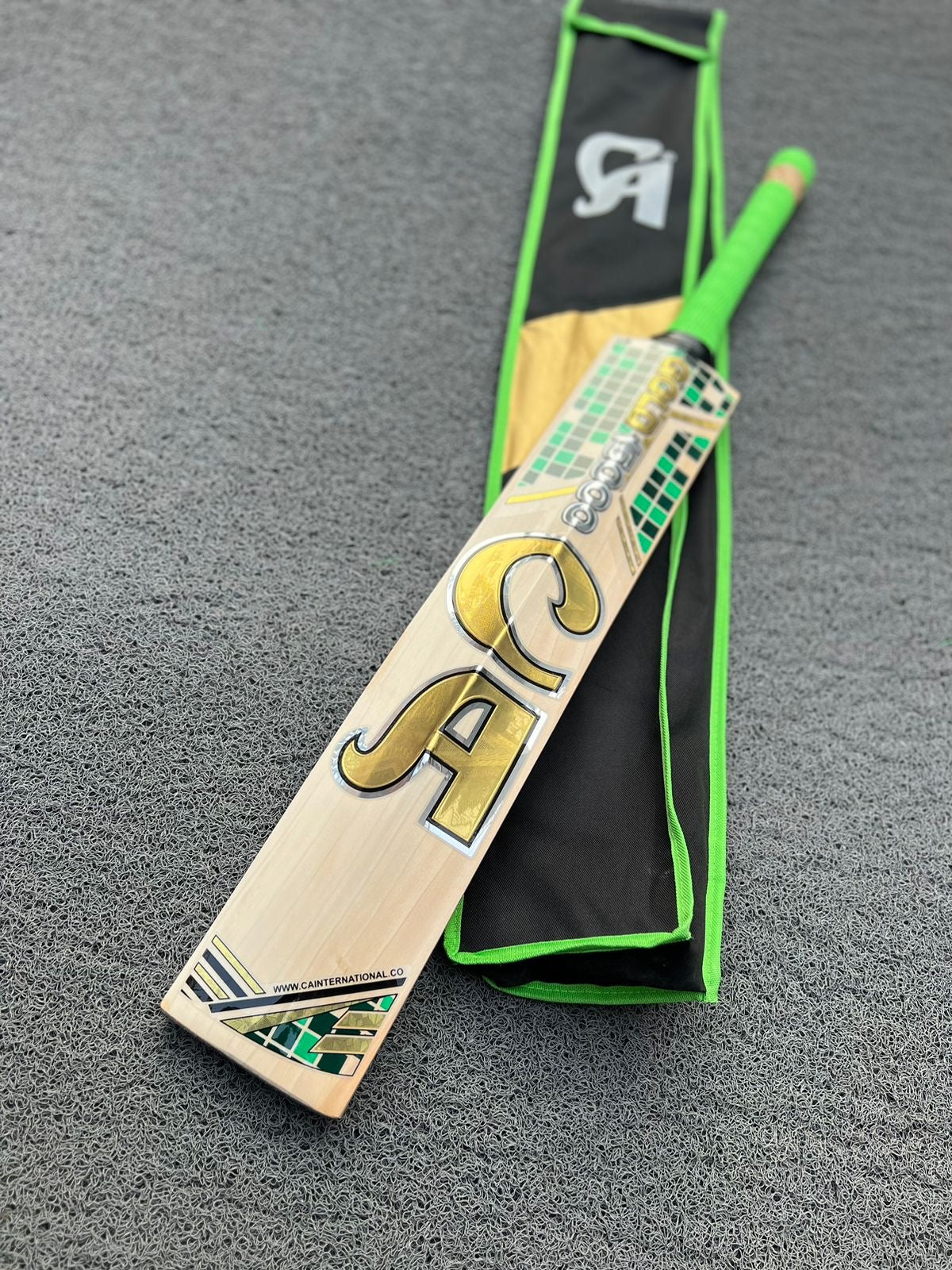 CA Gold 15000 Cricket Bat