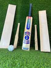 Kookaburra Bubble English willow grade 1 cricket bat