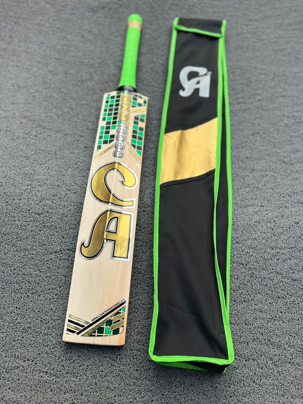 CA Gold 15000 Cricket Bat