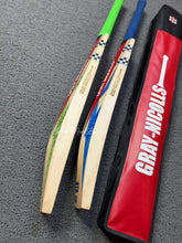 Semi-oval cane handle of the Gray Nicolls Hovac 1.3 2026 Edition Cricket Bat