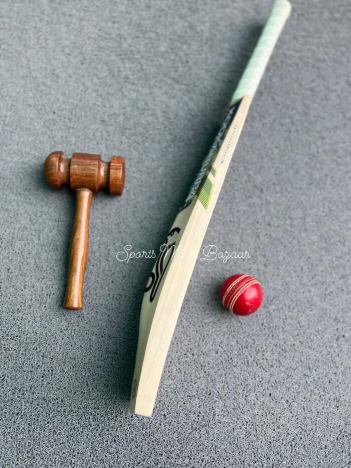 Glenn Maxwell Edition kookaburra Beast Pro Players English Willow Grade 1 Cricket Bat