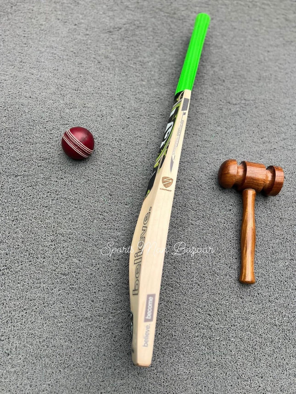 SG Liam Livingstone Edition English Willow Grade 1 Cricket Bat