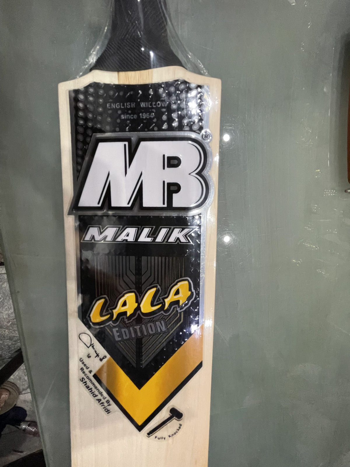 MB Malik Lala Edition Cricket Bat