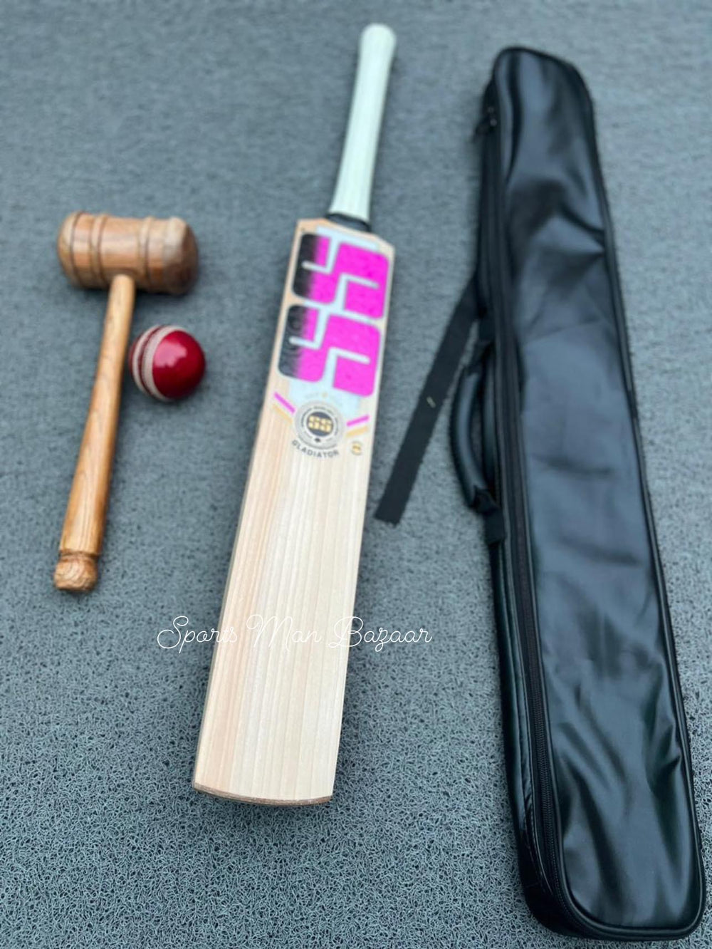 SS TON Sunridges Gladiator Pro players edition English willow Grade 1 Cricket Bat