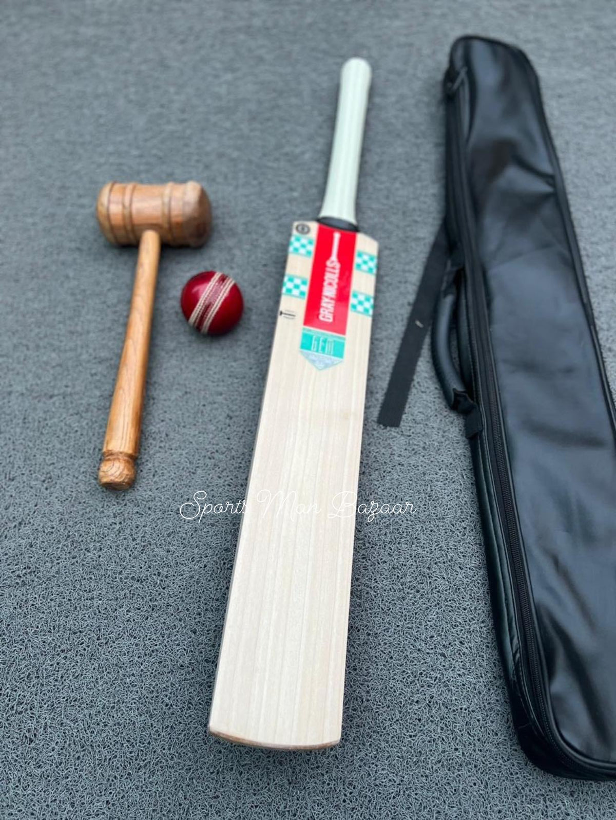 Gray Nicolls GEM 1.1 Players Edition English Willow Grade 1 Cricket Bat