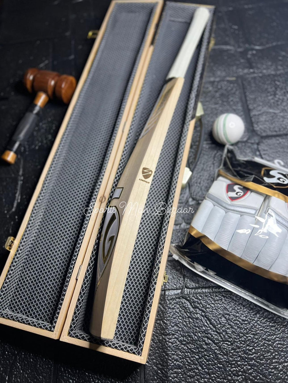 SG Gold Classic limited Edition English Willow grade 1 Cricket Bat