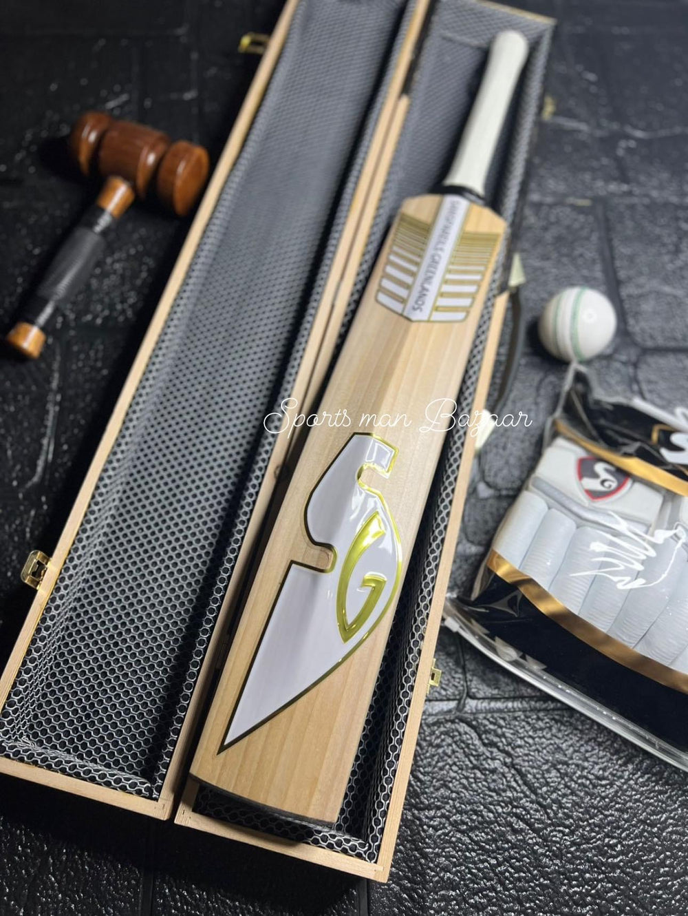 SG Gold Classic limited Edition English Willow grade 1 Cricket Bat