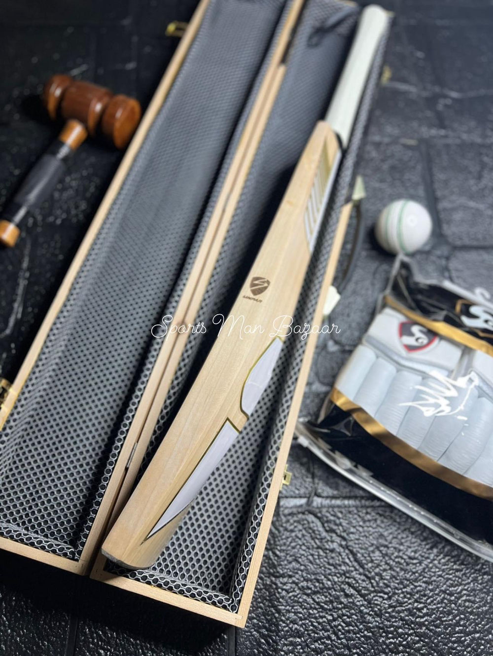 SG Gold Classic limited Edition English Willow grade 1 Cricket Bat