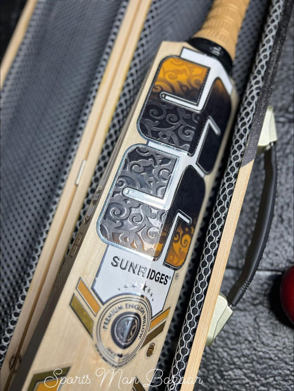 SS Super Select English Willow Grade 1 Cricket Bat