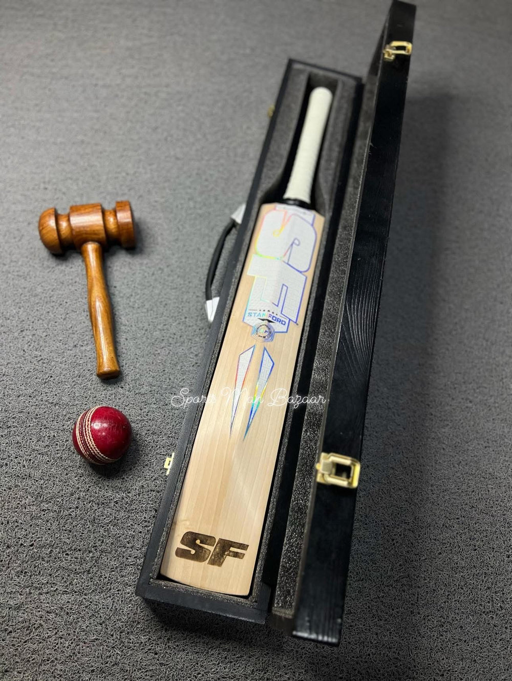 SF Gradiges 9000  English Willow Grade 1 Cricket bat