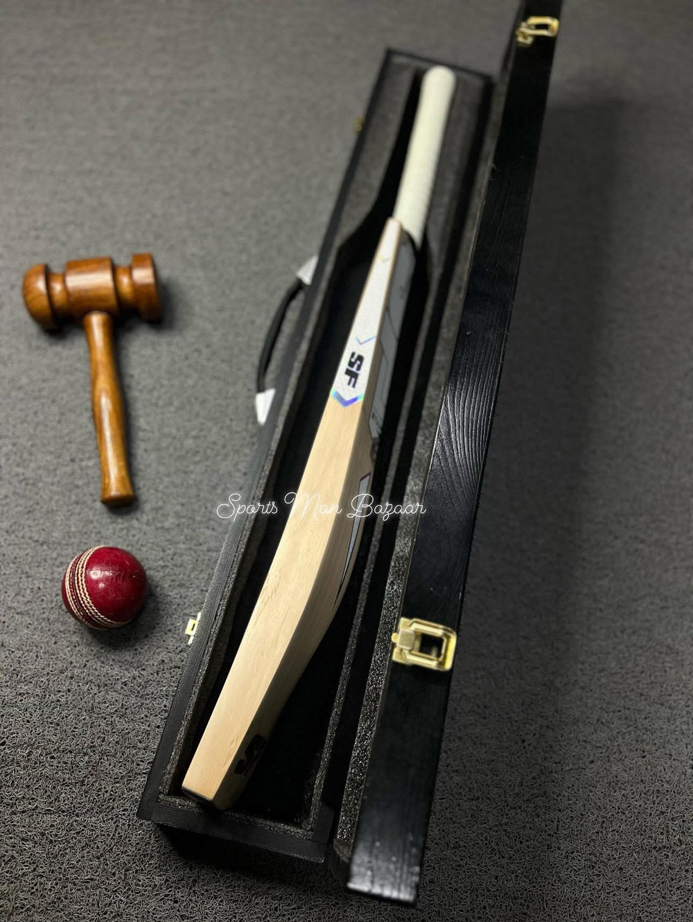SF Gradiges 9000  English Willow Grade 1 Cricket bat