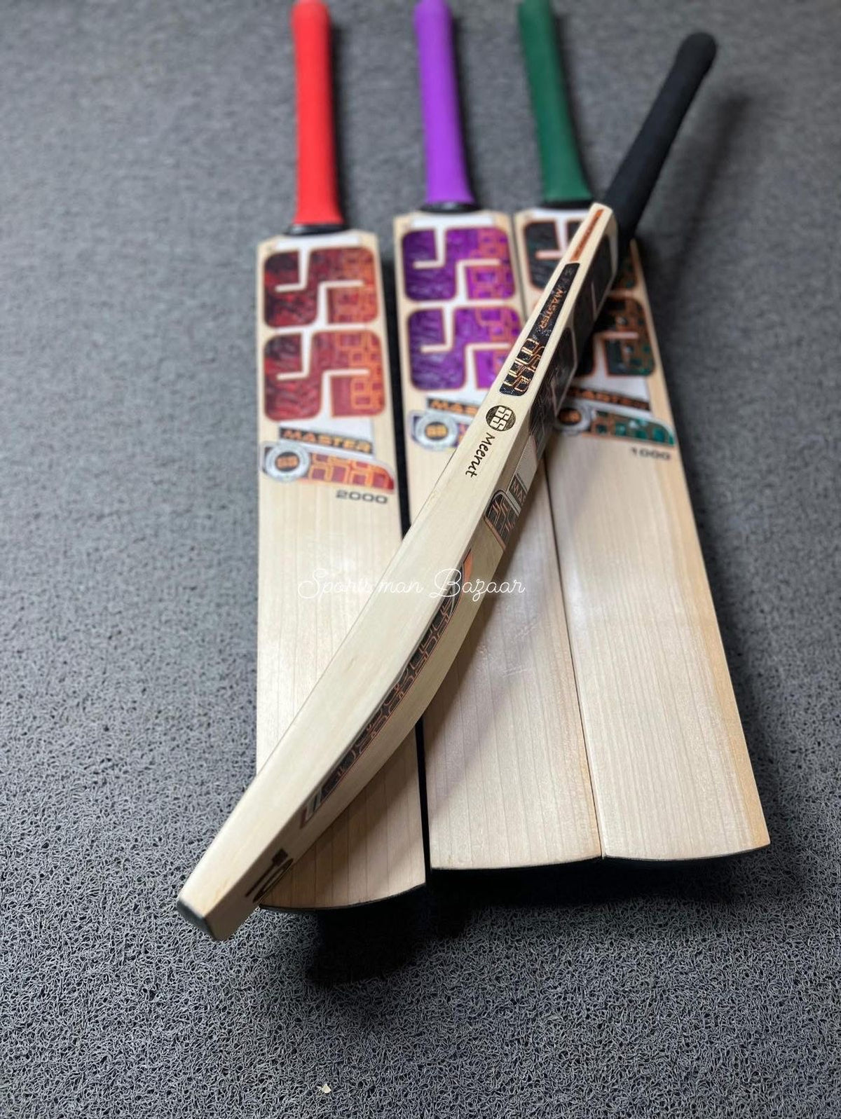 SS Master 8000 English Willow Grade 1 Cricket bat