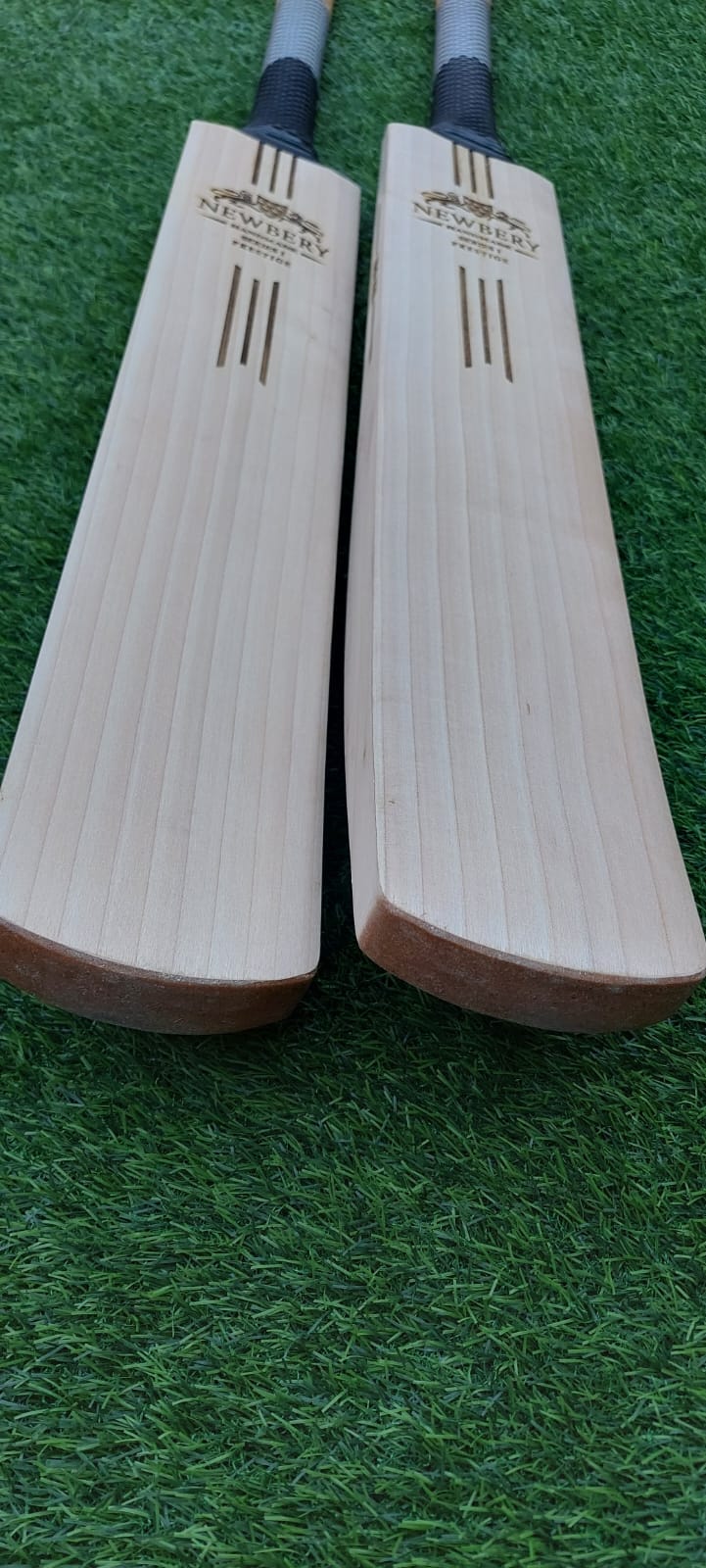 Newbery Unique High quality Grade 1 Cricket Bat