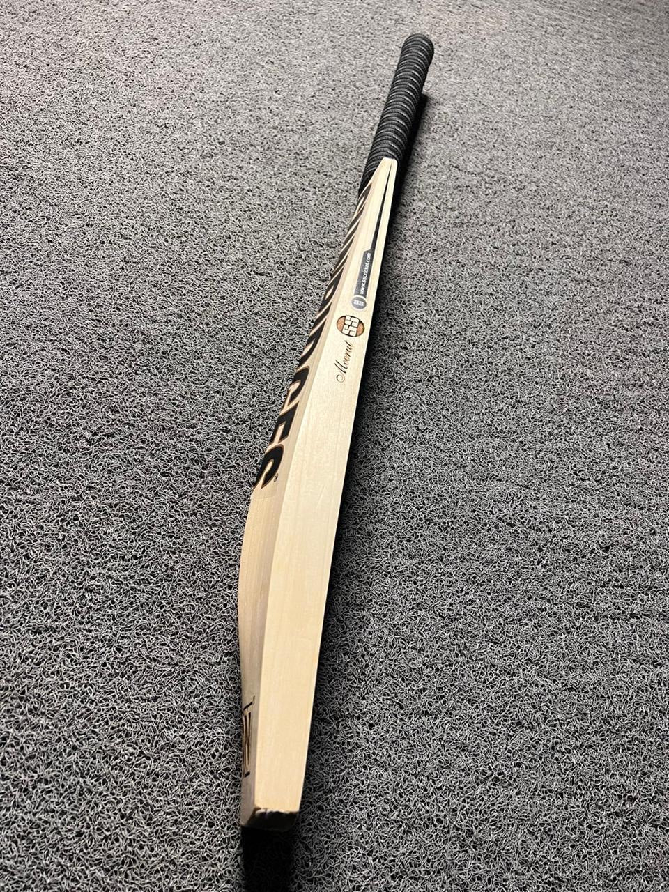 SS TON 5 star Vintage edition English willow grade 1 bat