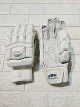 Premium quality players edition batting gloves