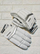 Premium quality players edition batting gloves