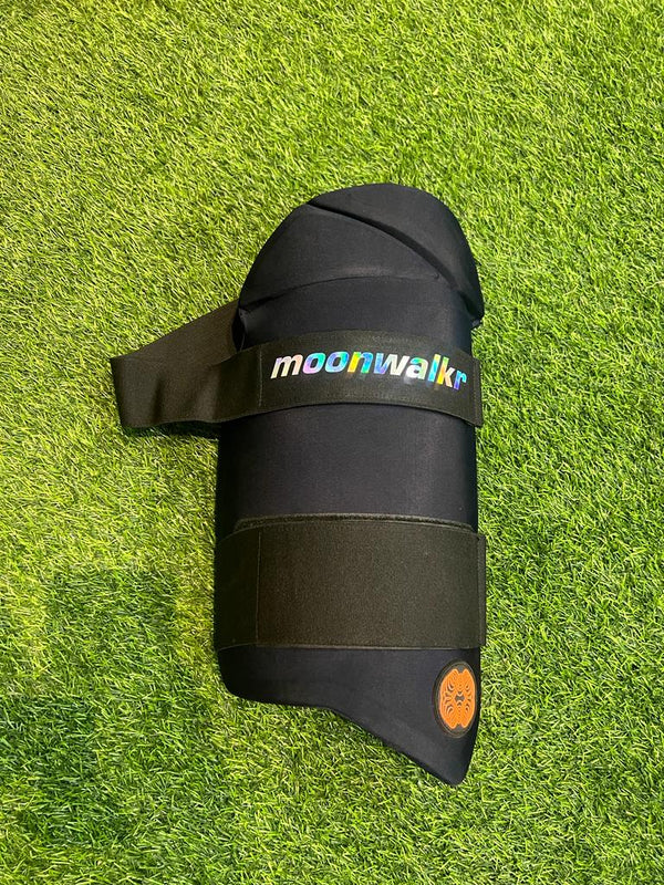Moonwalker Professional Players edition Thigh pad