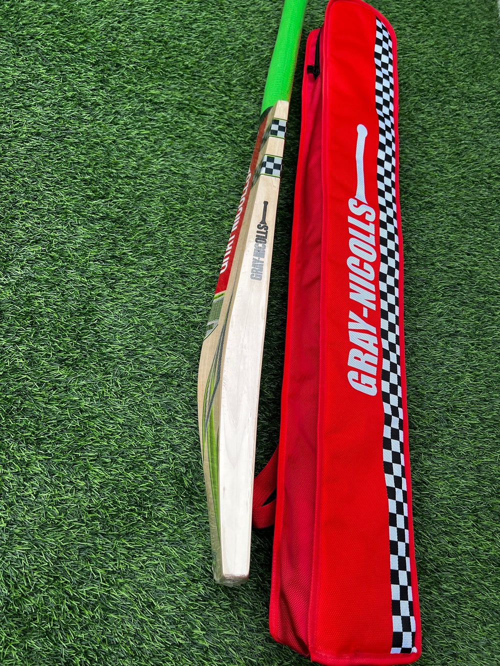 Gray Nicolls Hyper Nova edition English willow grade 1 bat for sale