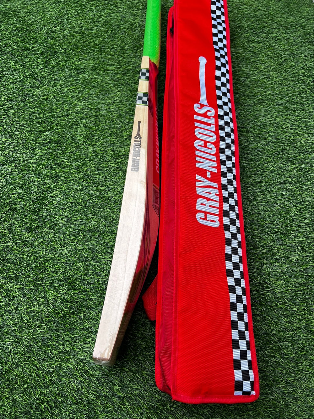 Gray Nicolls Hyper Nova edition English willow grade 1 bat for sale